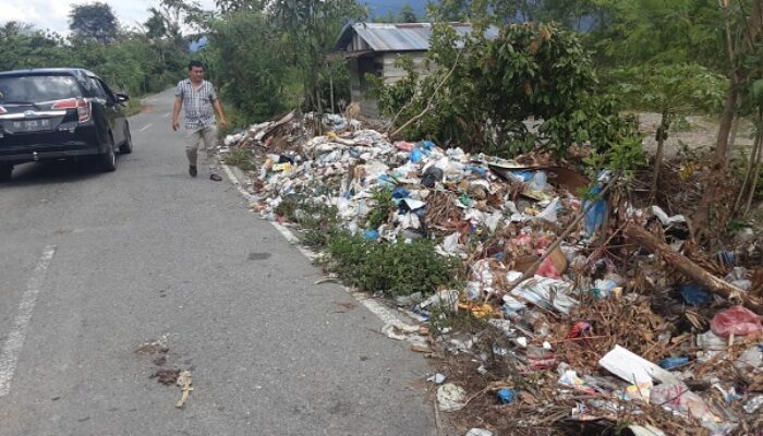 Soal Buang Sampah Sembarangan, Plt Kadis LHK Dituding Tutup Mata
