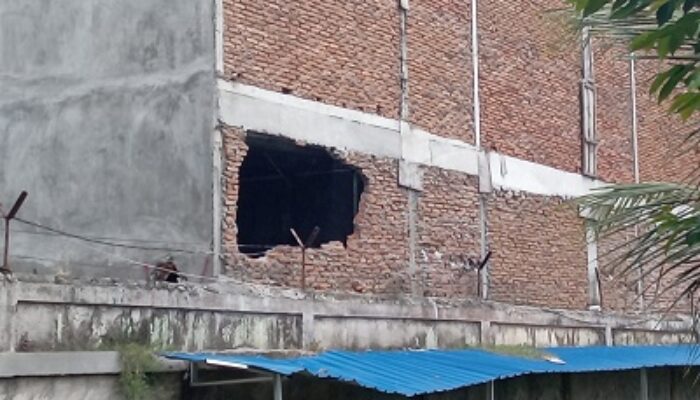 Satpol PP Harus Tegas Segel Bangunan Tanpa IMB