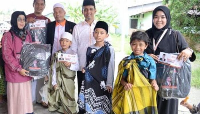 Anggota DPRD Sumut Dr. H. Ahmad Darwis, SAg.MA Laksanakan Khitan Massal