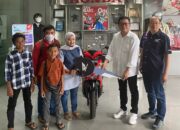 Hadiah Sepeda Motor Memang Impian Katini