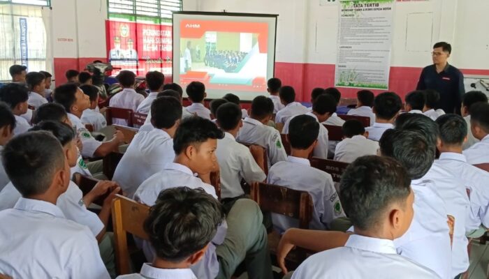 Honda Bekali Pelajar SMK Sumut Teknologi Terkini