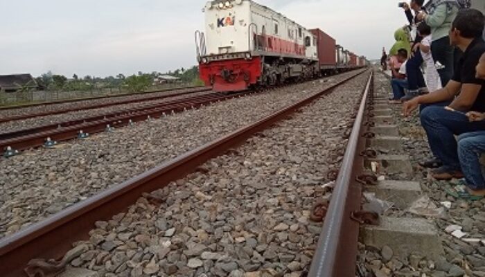 Ketua DPRDSU Minta PT KAI Evaluasi Perlintasan Kereta Api