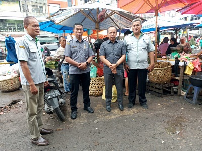 DIRUT PUD Pasar Medan Suwarno mengapresiasi tindakan tegas dan terukur yang dilakukan petugas Polres Pelabuhan Belawan terhadap pembegal yang kerap mengincar pedagang sebagai korban. Waspada/Ist