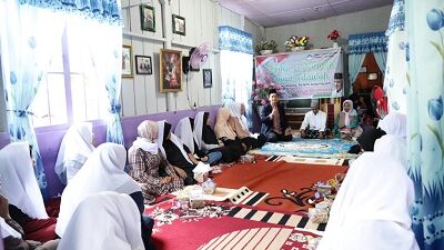 TUAN Guru Ganjar Edukasi Masyarakat Di Tebing Tinggi Seputar Sujud Tilawah