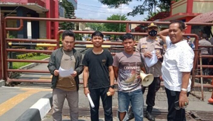 Demo Di Poldasu, Mahasiswa Soroti Galian C Tanah Putih Sigura-gura