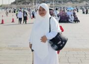 Rasakan Nikmat Di Tanah Suci Nurima Doakan Para Guru Berhaji