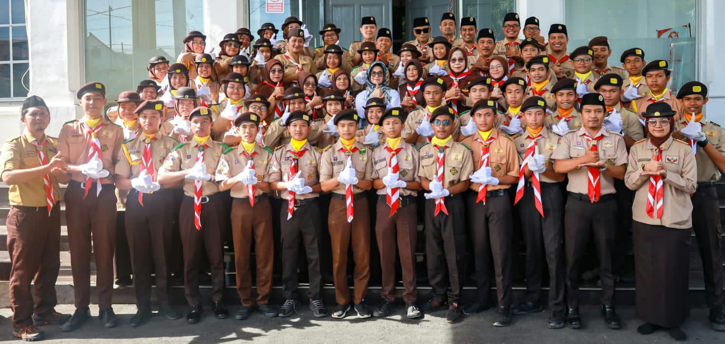 Wali Kota Lepas Kontingen Gerakan Pramuka Kwarcab P. Siantar Ke Raimuna