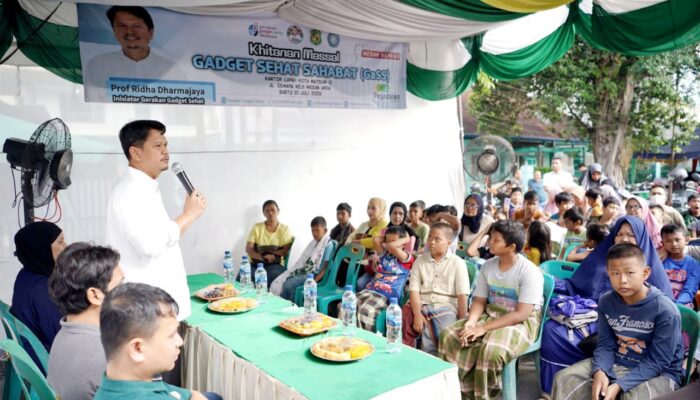 Khitanan Massal Gadget Sehat Prof.Ridha Dharmajaya, Para Peserta Ikrarkan Janji Anak Saleh