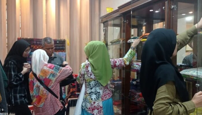Tapanuli Selatan Perkenalkan Produk Kaos Lokal Berkualitas “D JEGES” Di PRSU