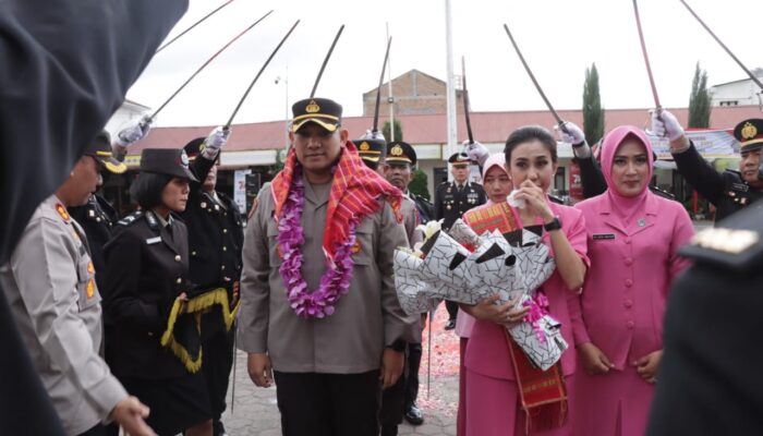 Pisah Sambut Kapolres Karo