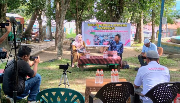 Diskusi Forwakot: Pergaulan Makin Bebas, Lingkungan Kurang Peduli