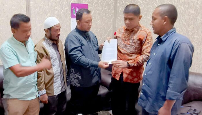 Warga Desak Pimpinan Dewan Panggil Tim Pansel KIP Pidie