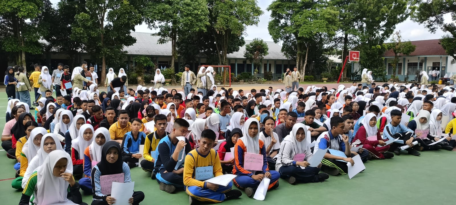 Perkuat Aspek Relegi Lingkungan Dan Bela Negara SMAN13 Medan Gelar MPLS