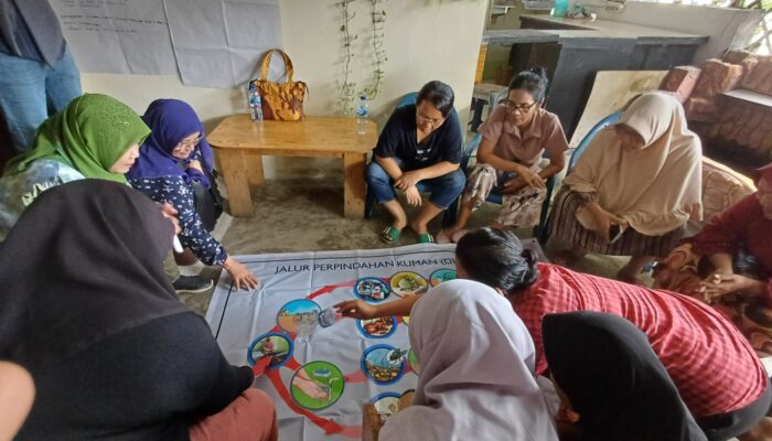 USAID IUWASH Tangguh Edukasi Warga Tentang 5 Pilar STBM