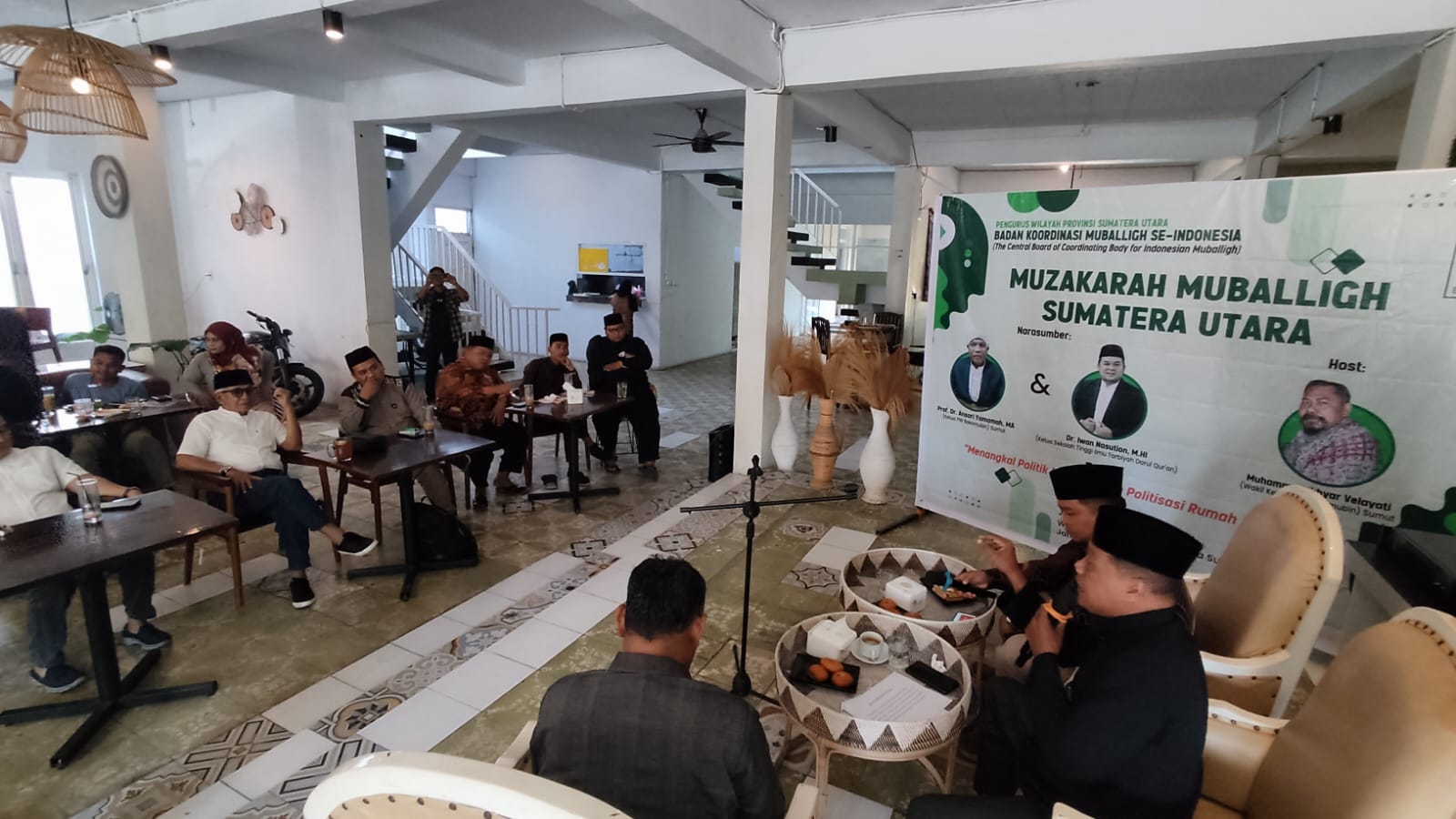 BADAN Koordinasi Mubaligh se-Indonesia (Bakomubin) Sumatera Utara, menggelar Muzakarah Muballigh Sumatera Utara, di Medan, Sabtu (15/7). Waspada/ist