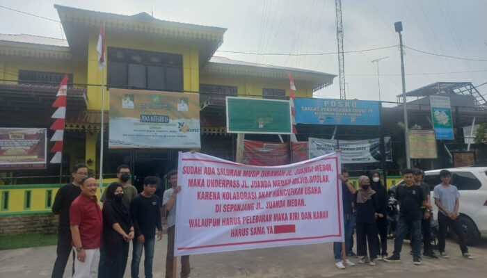 Tolak Pembangunan Underpass Juanda, Puluhan Pekerja Dalitan Coffee Demo