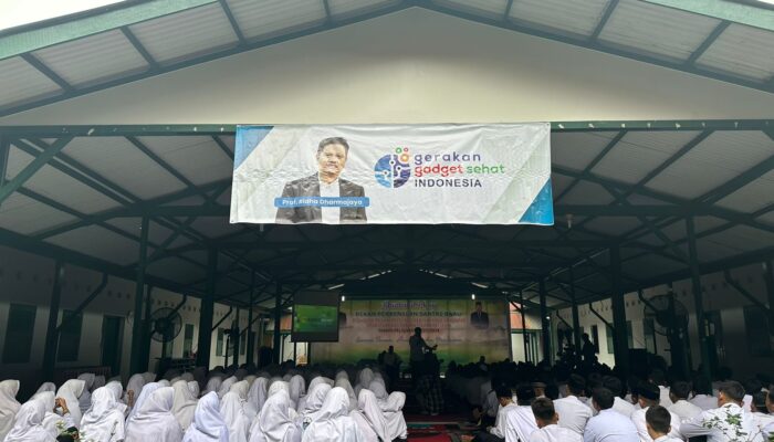 Prof.Ridha Dharmajaya Paparkan Gadget Sehat Di Khutbatul Arsy Ponpes Darul Hikmah