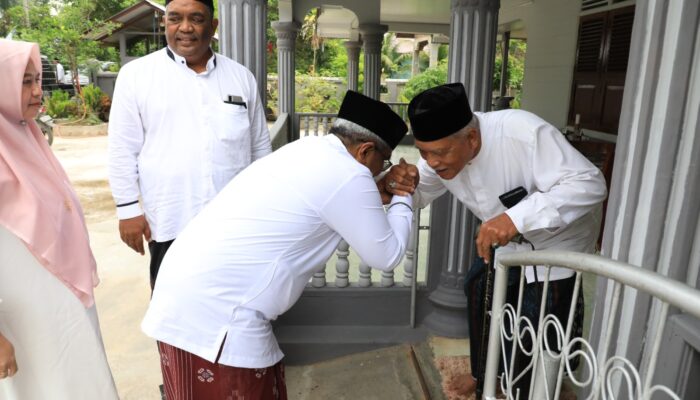 “Boh Drien Nyoe Diseudeukah Keu Loen Tuan Dari Tangse, Tapi Yang Pakek Droe Neuh Pak Pj”