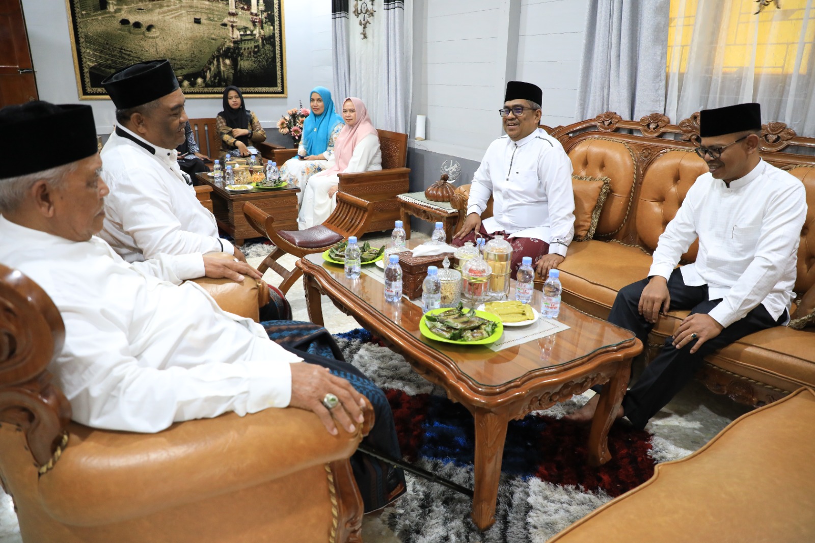 “Boh Drien Nyoe Diseudeukah Keu Loen Tuan Dari Tangse, Tapi Yang Pakek Droe Neuh Pak Pj”