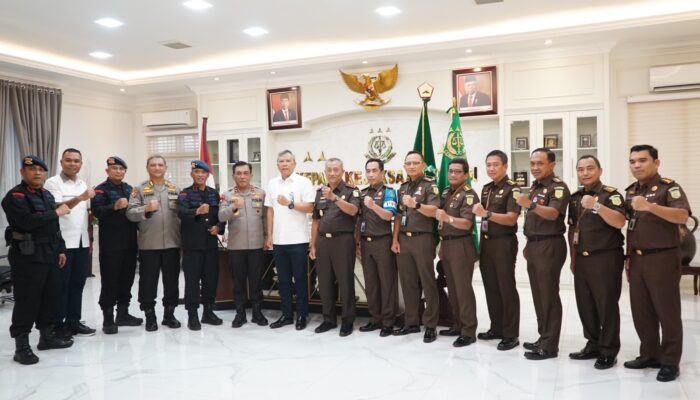 Irjen Pol RZ Panca Putra Simanjuntak Pamitan Ke Kajati Sumut