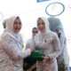 Eli Mahrani Terima Penghargaan Dari Ketua YKI Sumut