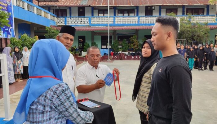 Kacabdin Tutup MPLS Di SMAN 3 Langsa