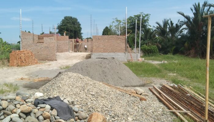 Alur Resapan Air Sungai Di Medan Deli Dijadikan Tanah Kavlingan