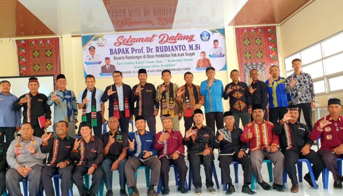 UMSU Bekali Guru Di Takengon Skill Komunikasi