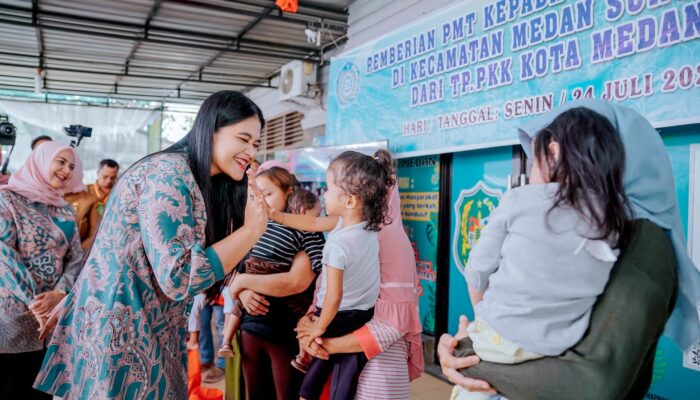 26 Anak Stunting Terima PMT, Ny Kahiyang Ayu Motivasi Orang Tua Semangat Rawat Sang Buah Hati