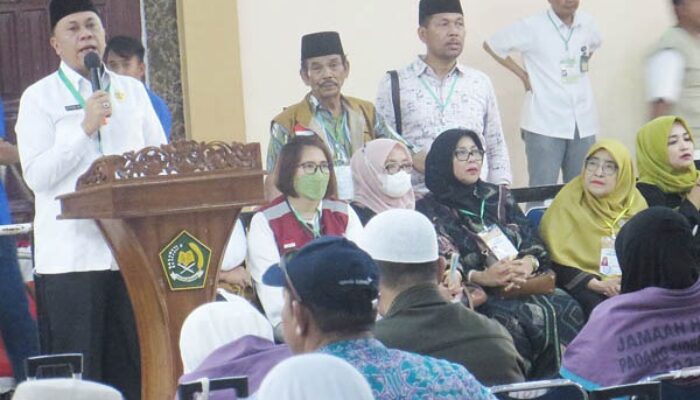 Ahmad Qosbi Sambut Kepulangan Kloter 19 Debarkasi Medan