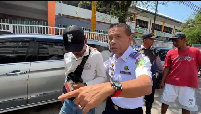 Dishub Medan Tertibkan Parkir Berlapis Dan Amankan Jukir Yang Tak Gunakan e-Parking Di Jalan Jambi