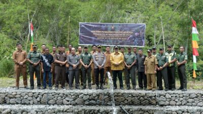 Pj Bupati Haili Yoga Hadiri Peresmian Program TNI-AD Manunggal Air Pj Bupati Haili Yoga Hadiri Peresmian Program TNI-AD Manunggal Air