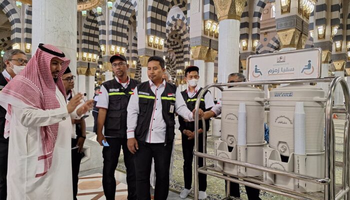 Jemaah Habiskan 200 Ton Air Zamzam Per Hari Di Masjid Nabawi