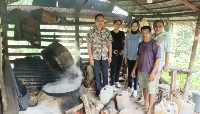 Bank Mestika Kunjungi Petani Dan Pengrajin Gula Aren Di Deliserdang