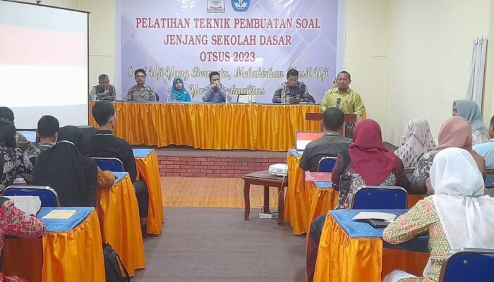 Disdikbud Aceh Singkil Latih Guru Membuat Soal Berkualitas