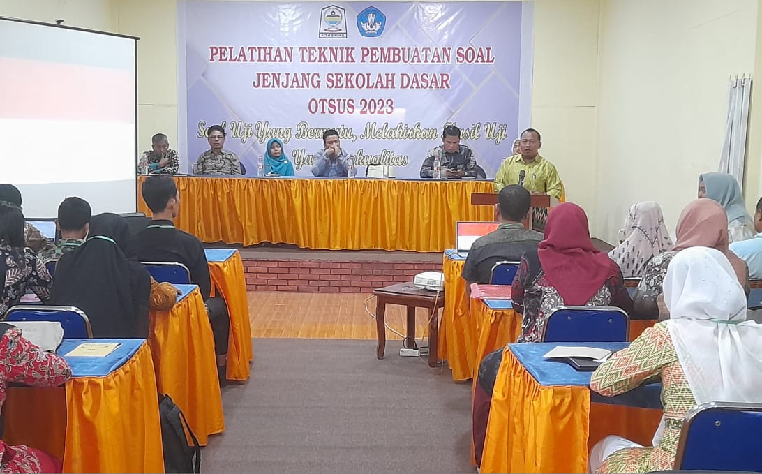Disdikbud Aceh Singkil Latih Guru Membuat Soal Berkualitas