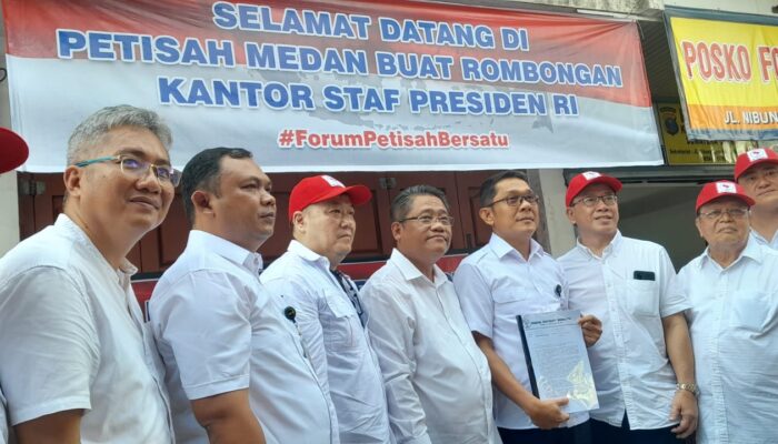 Deputi KSP Bertemu Dengan Warga Petisah Tengah
