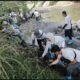 Volunteer BUMN, PLN UID Sumut, perwakilan pemerintah Kota Medan, aktivis peduli lingkungan, mahasiswa dan masyarakat sekitar melakukan bersih-bersih di bantaran Sungai Deli.