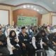 PIMPINAN Kloter 5 H.Bonggal Ritonga dan petugas setibanya di Aula Madinatul Hajj. Waspada/Anum Saskia