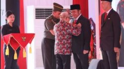 Ganjar Pranowo Raih Penghargaan Satyalancana Wira Karya Tahun 2023