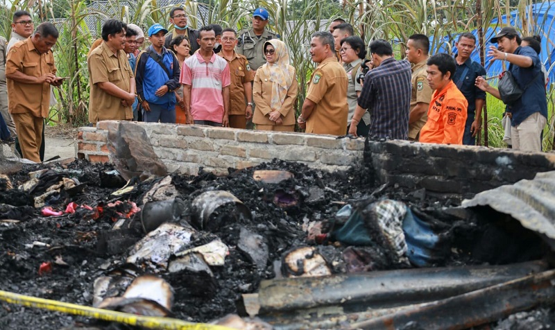 Wali Kota Kunjungi Korban Kebakaran Di Sumber Jaya Wali Kota Kunjungi Korban Kebakaran Di Sumber Jaya