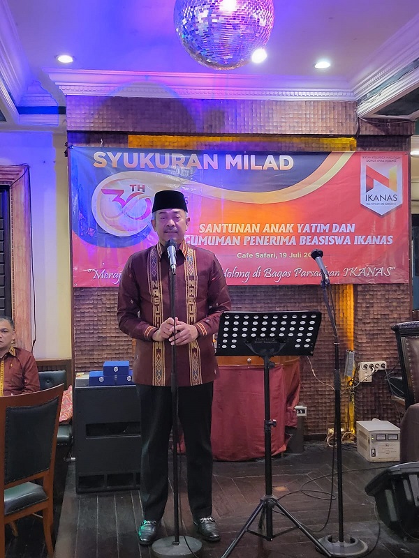 15 Penerima Beasiswa Ikanas Dan Syukuran Milad Ke-30 15 Penerima Beasiswa Ikanas Dan Syukuran Milad Ke-30