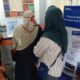 PERWAKILAN wali murid SDN 056645 Alur Merbau, Desa Tanjung Pasir, mendatangi BRI Pangkalansusu. Waspada/Ist