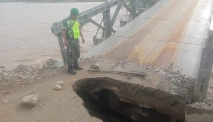 Oprit Jembatan Rangka Baja Pantei Dona Agara Kembali Amblas