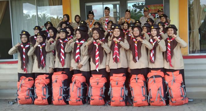 Plt. Bupati Palas Lepas Kontingen Kwarcab Palas Ke Raimuna Daerah Plt. Bupati Palas Lepas Kontingen Kwarcab Palas Ke Raimuna Daerah