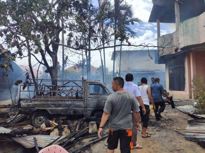 3 Rumah Dan 1 Pick Up Terbakar Di Sidimpuan