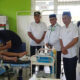 Dari kiri Kepala Desa Ganting, M. Joni. Sekretaris Baitul Mal Simeulue, Khairul Amin. Camat Simeulue Timur, Ali Afwan. Paling Kanan Kepala Puskesmas Kuala Makmur, Marnita, MKM disela pelaksanaan kegiatan khitanan yang diselenggarakan oleh Baitul Mal Simeulue di Puskesmas Kuala Makmur, Rabu (12/7) Waspada/Rahmad.