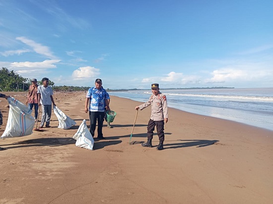 Pantai Natal dengan pasir nan indah. Waspada/Ist