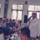 Penasihat PWI Perwakilan Palas, H. Idaham Butar Butar menyampaikan materi pada pelatihan jurnalistik yang dilaksanakan PWI Perwakilan Palas di SMA Negeri 1 Barumun. Jumat (14/7) (Waspada/Ist)