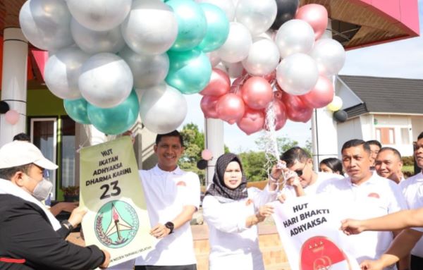 Kapolres bersama Forkopimda Tapsel pada pembukaan Pekan Olah Raga Hari Adhyaksa ke-63 yang dilaksanakan di Lapangan Parade Kantor Bupati Tapsel (Waspada/Ist)